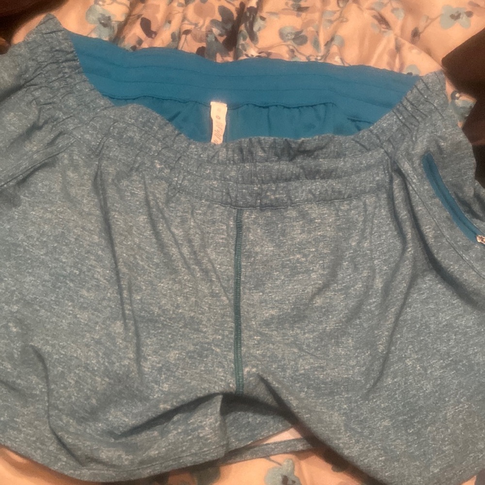 Size 20 lululemon shorts